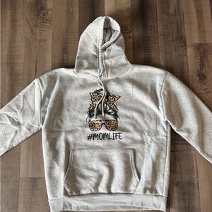 Mom Life Graphic Hoodie – Size Large